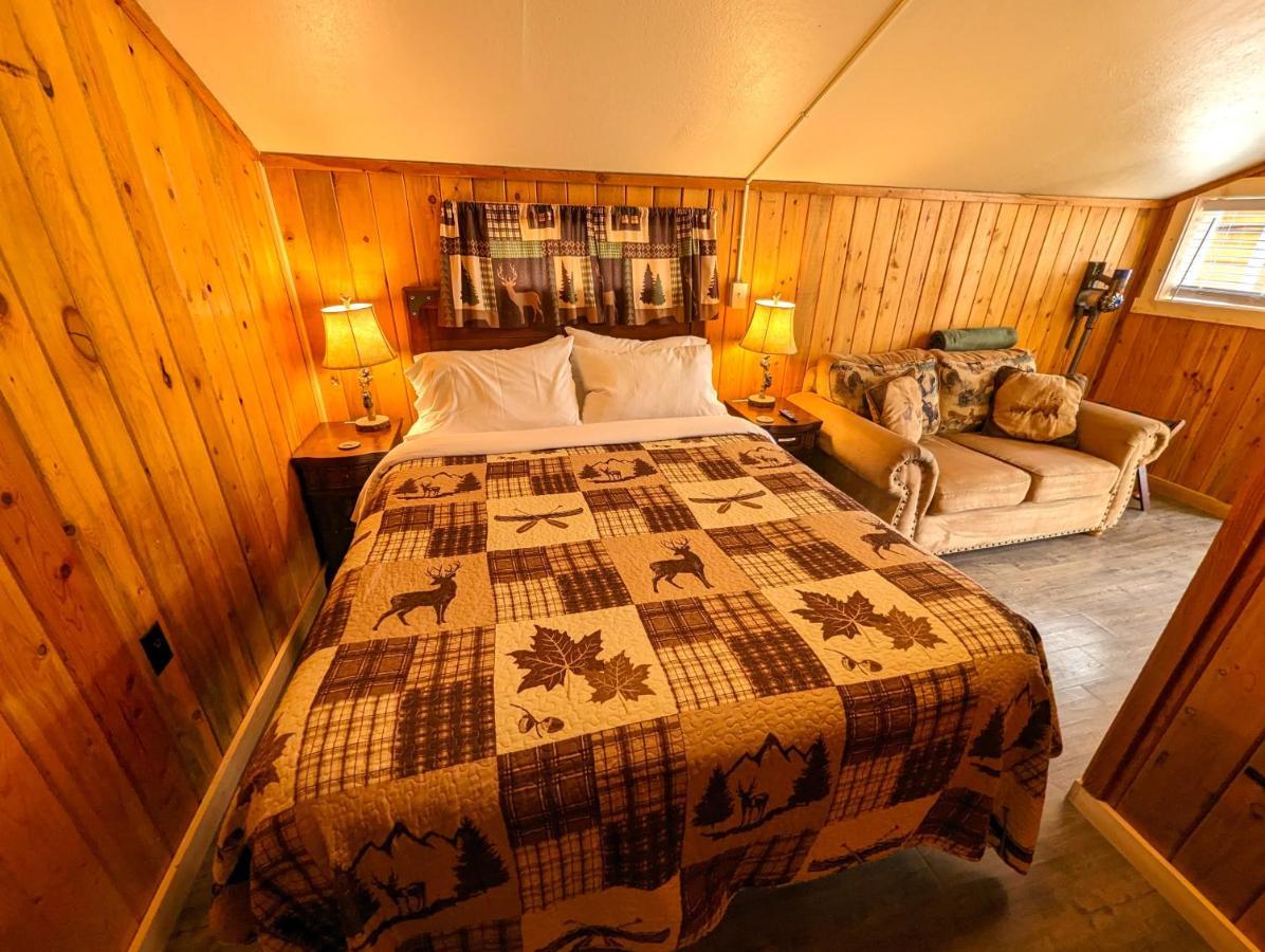 Yellowstone'S Treasure Cabins Gardiner Zewnętrze zdjęcie