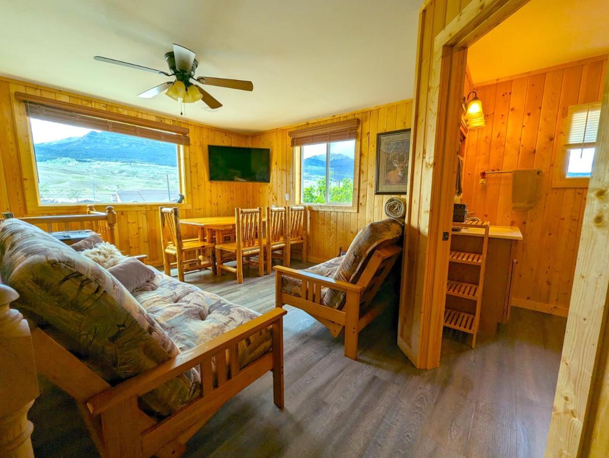 Yellowstone'S Treasure Cabins Gardiner Zewnętrze zdjęcie