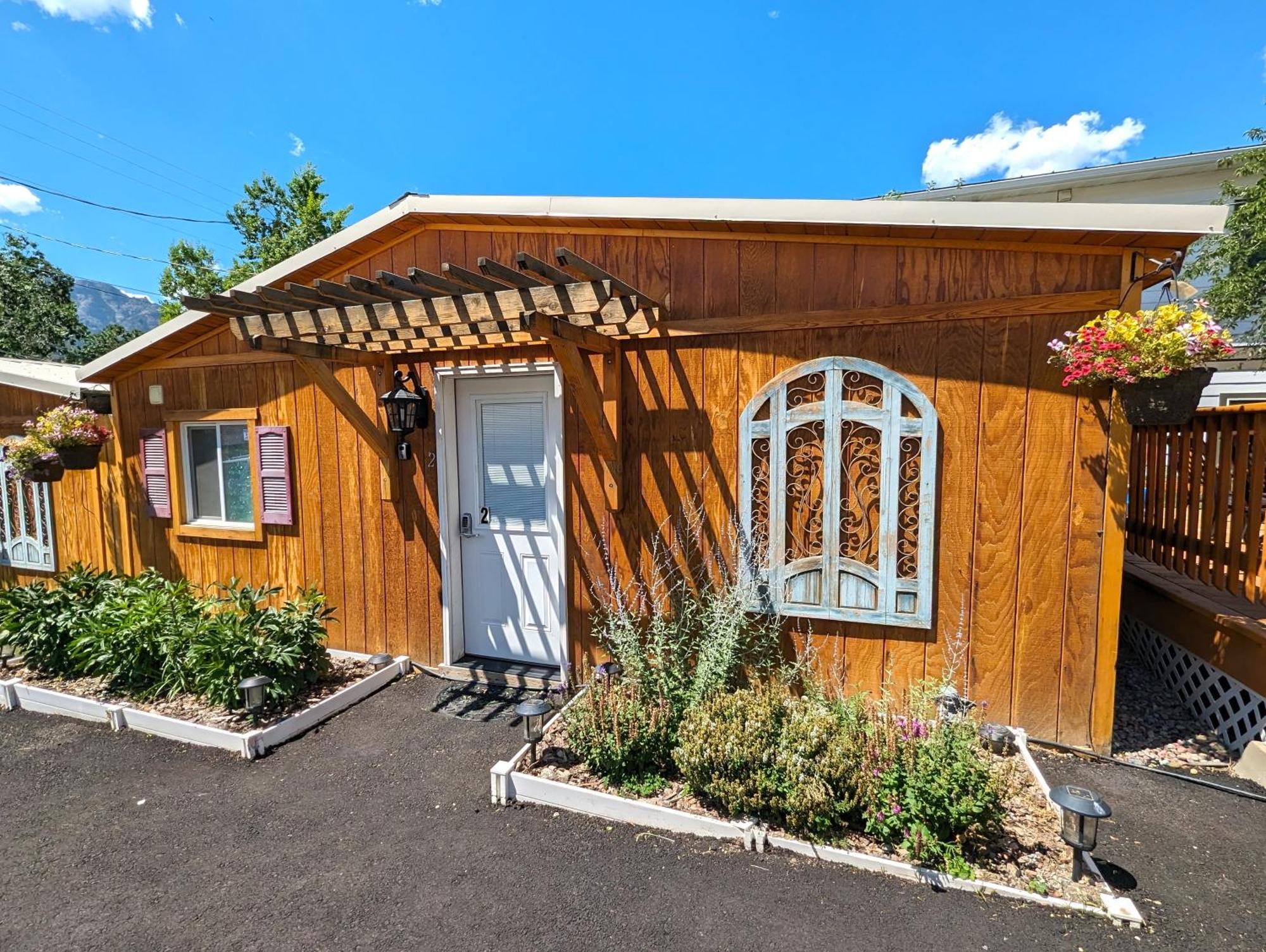 Yellowstone'S Treasure Cabins Gardiner Zewnętrze zdjęcie