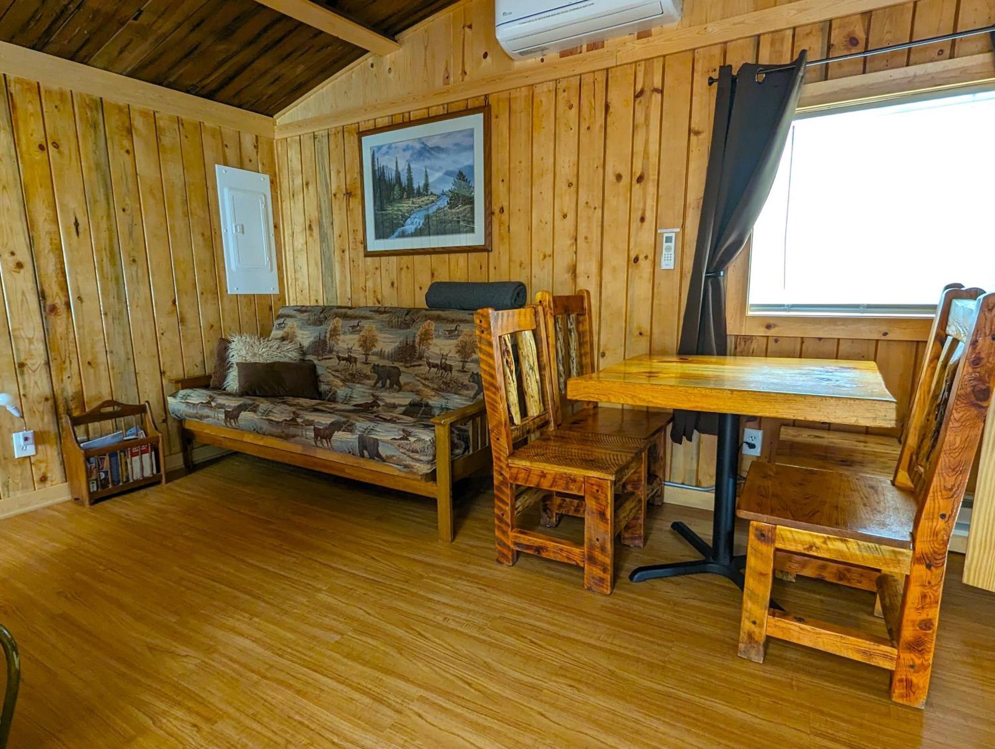 Yellowstone'S Treasure Cabins Gardiner Zewnętrze zdjęcie