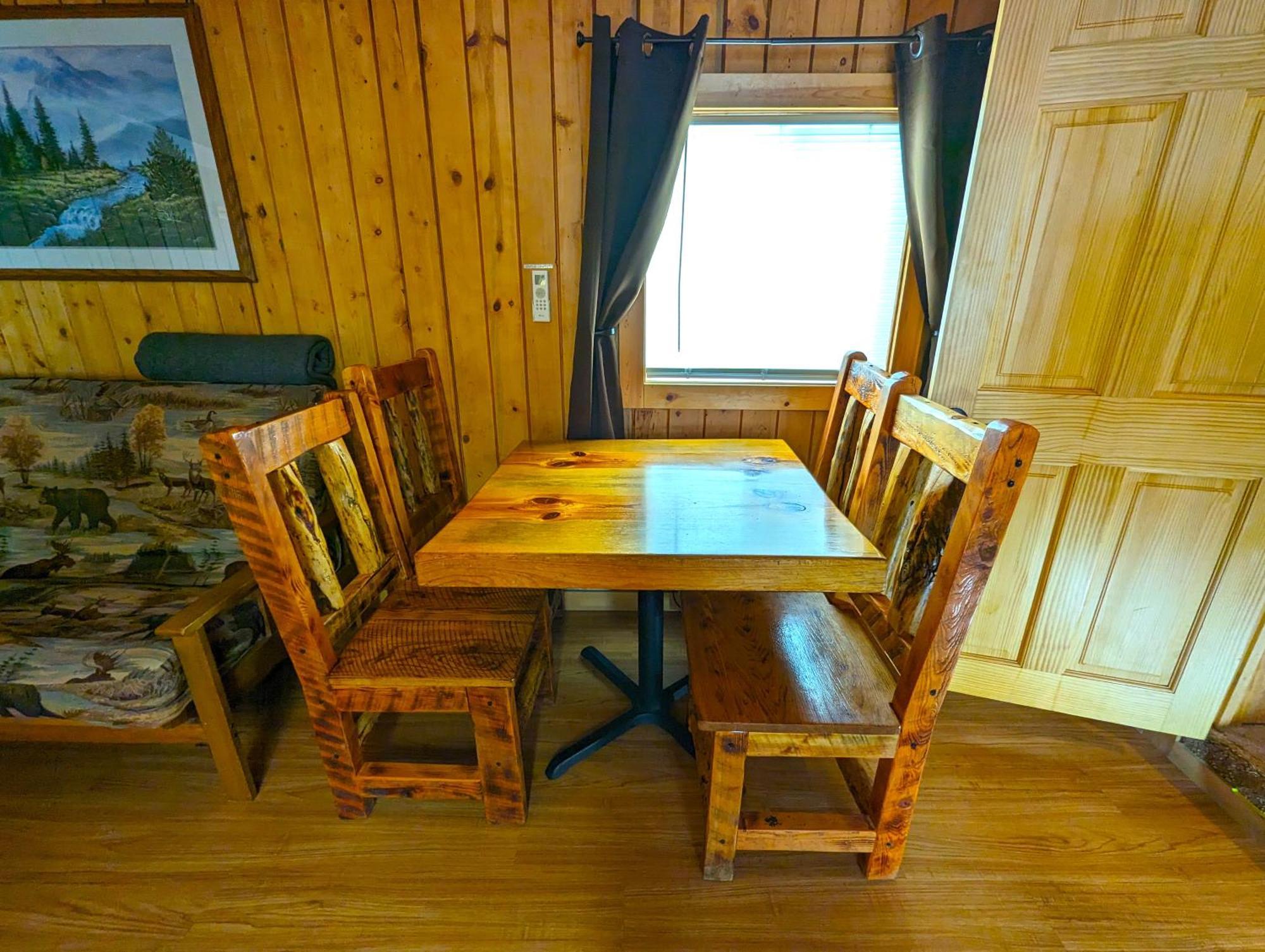 Yellowstone'S Treasure Cabins Gardiner Zewnętrze zdjęcie