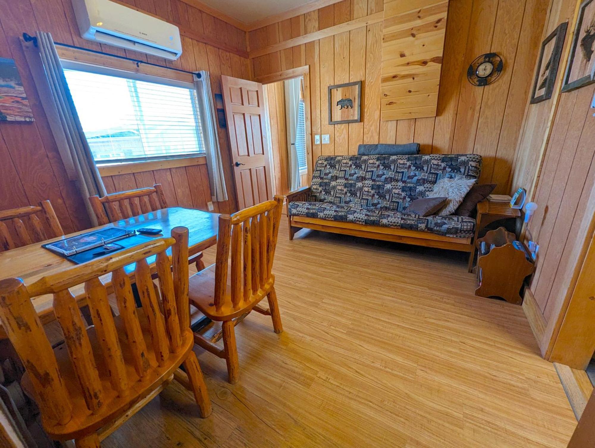 Yellowstone'S Treasure Cabins Gardiner Zewnętrze zdjęcie