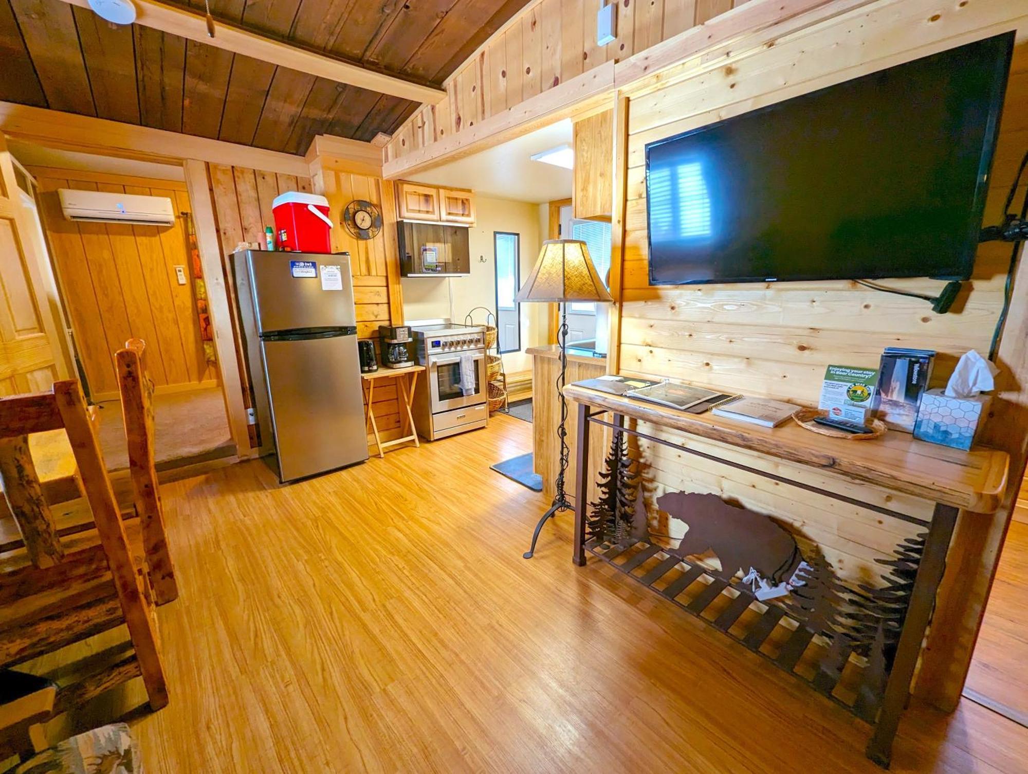Yellowstone'S Treasure Cabins Gardiner Zewnętrze zdjęcie