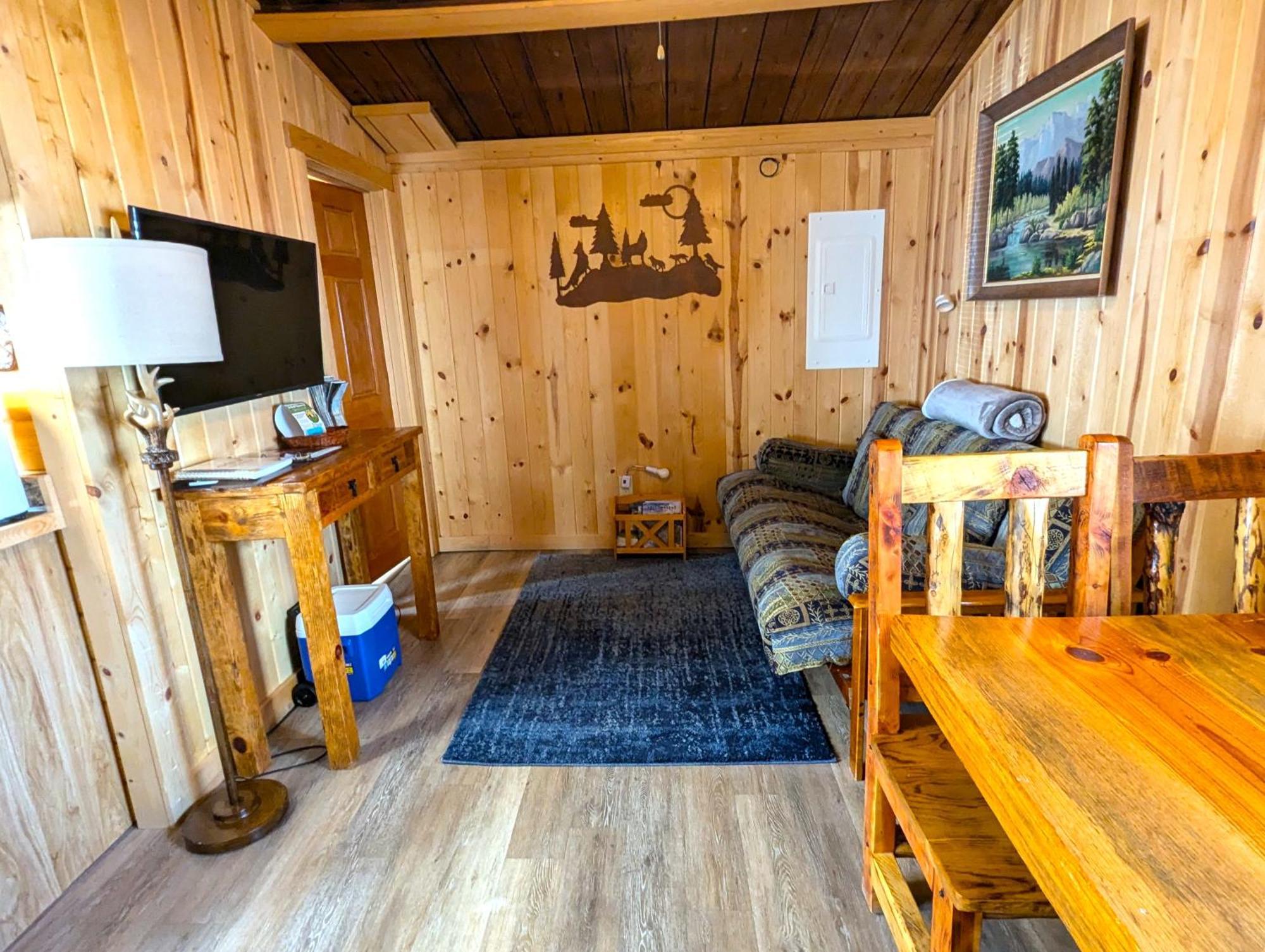 Yellowstone'S Treasure Cabins Gardiner Zewnętrze zdjęcie