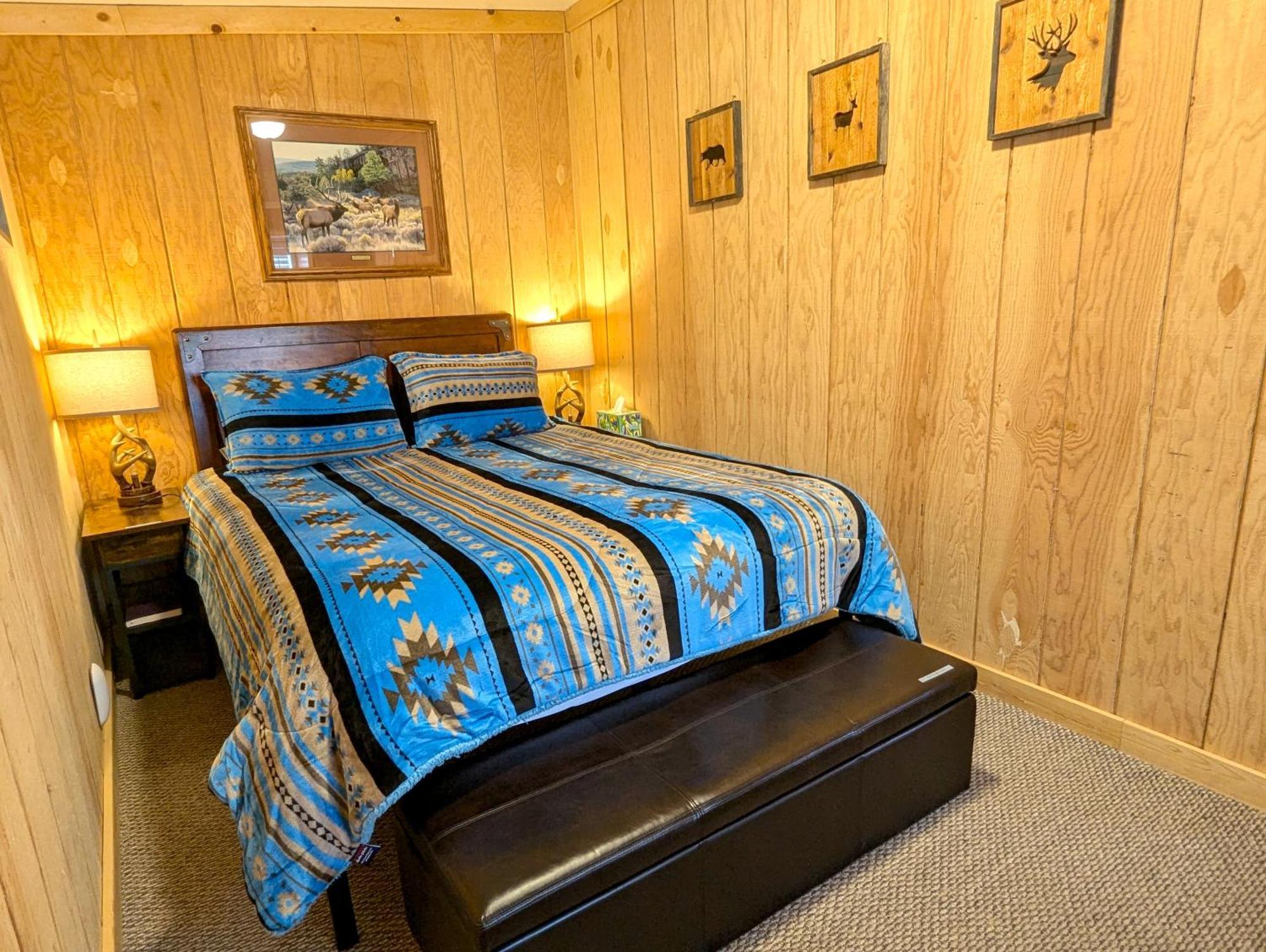 Yellowstone'S Treasure Cabins Gardiner Zewnętrze zdjęcie